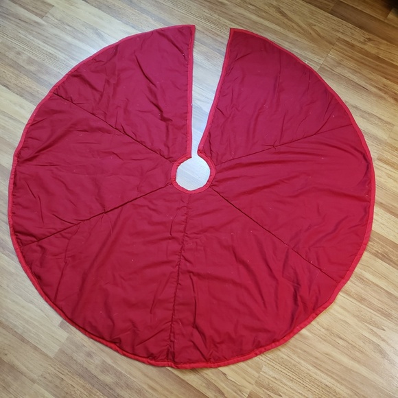 Christmas  Red  Tree Skirt With Poinsettia Pattern - Picture 2 of 5